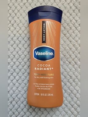 New Vaseline Cocoa Radiant Body Lotion 10oz
